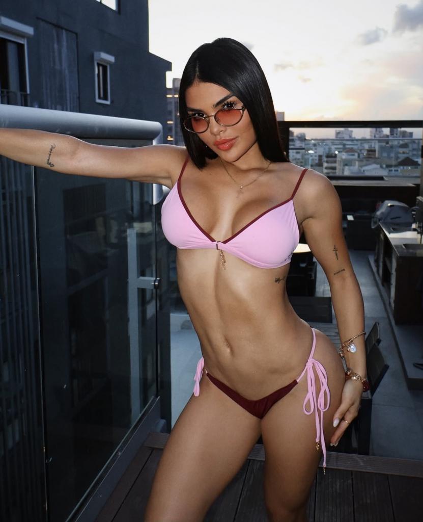 Chica busca chico en Tenerife: 