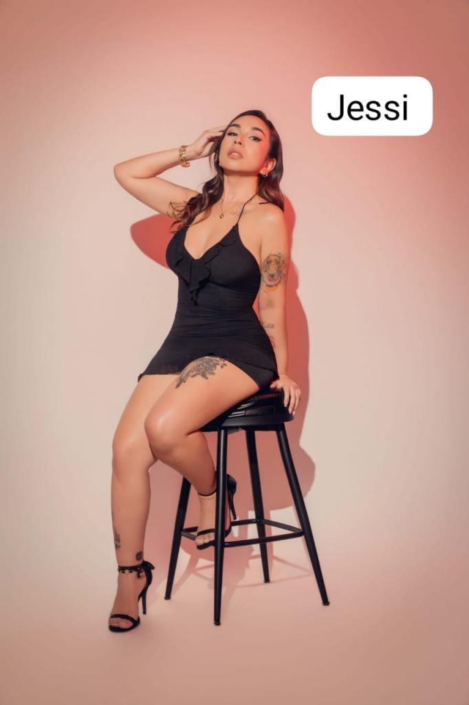 Chica busca chico en Cádiz: 