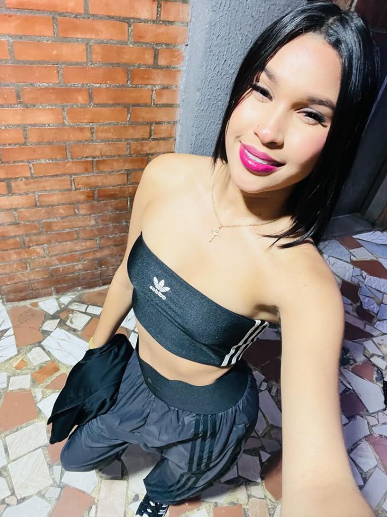 671731535: Chica busca chico en Barcelona