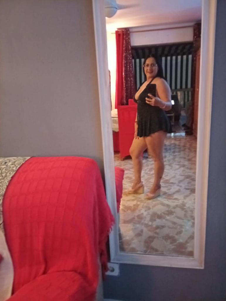 Chica busca chico en Tenerife: 