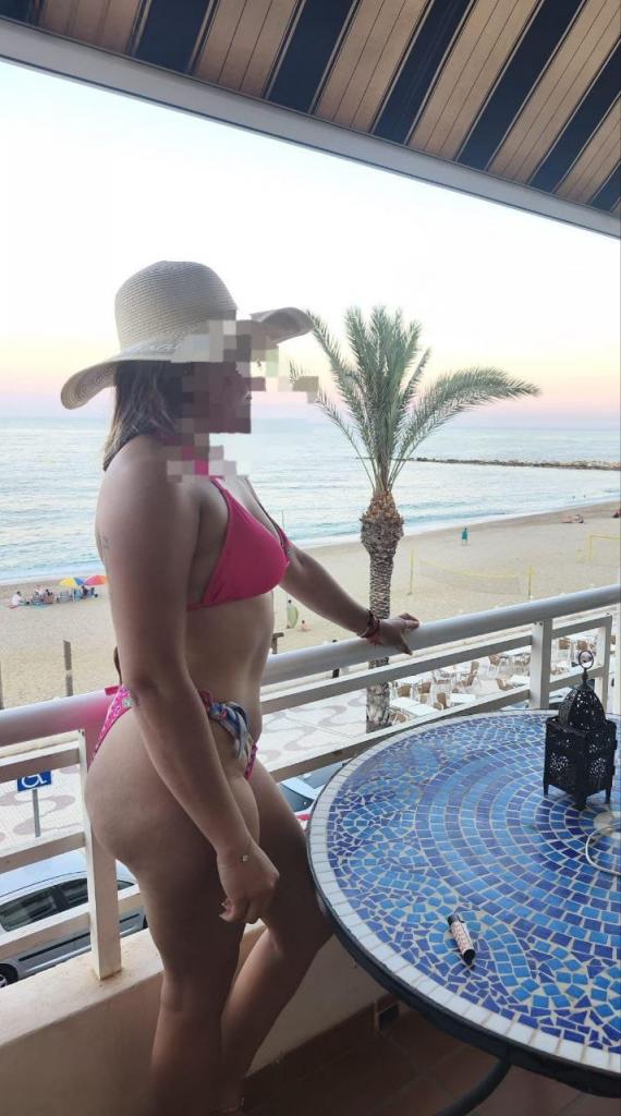 Chica busca chico en Almería: 