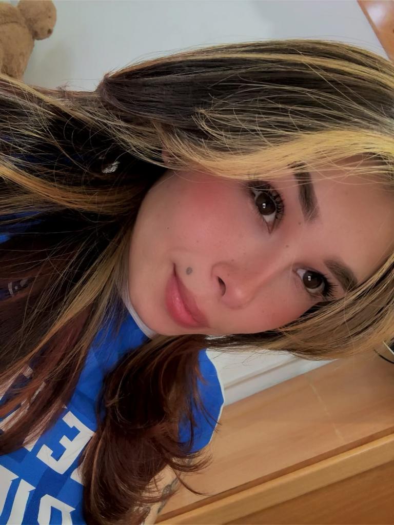 642369362: Chica busca chico en Barcelona