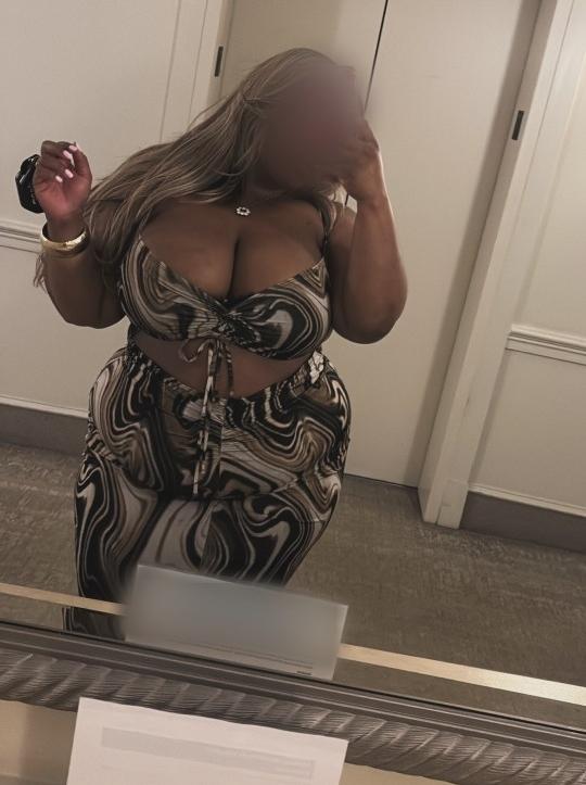Chica busca chico en Sevilla: 