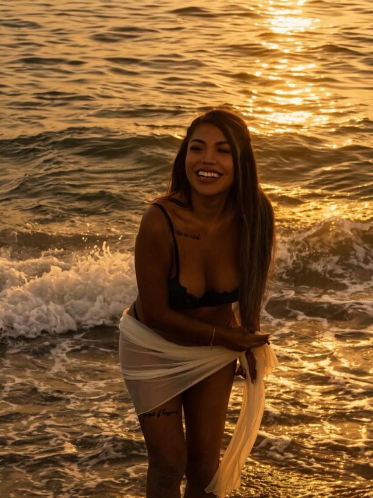 614704712: Chica busca chico en Barcelona