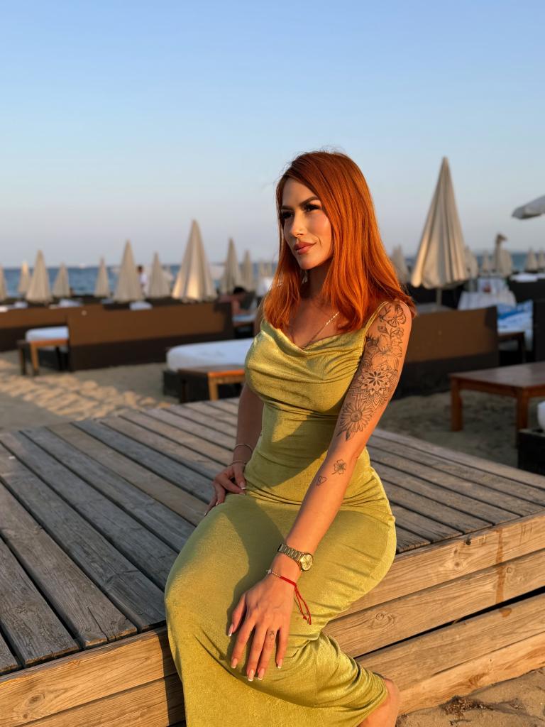 Chica busca chico en Ibiza: 