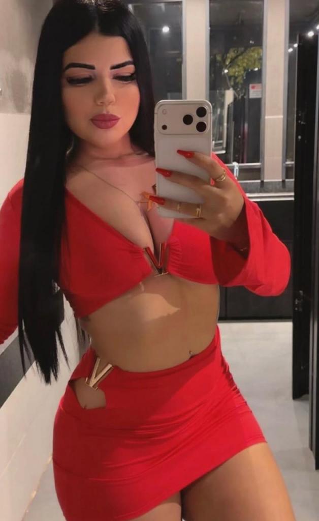 Chica busca chico en Cádiz: 