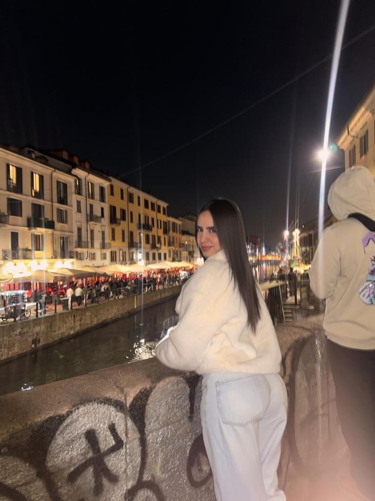 Chica busca chico en Cádiz: 