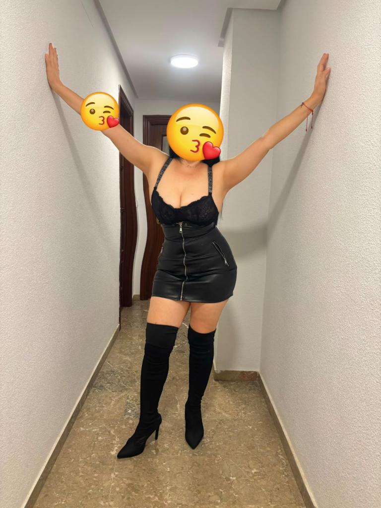 Chica busca chico en Huelva: 