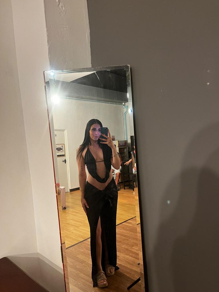 Chica busca chico en Almería: 