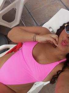 637006945: Chica busca chico en Madrid