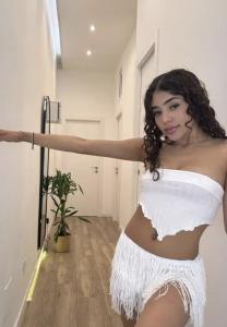 684799335: Chica busca chico en Málaga