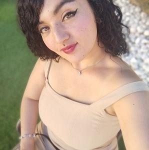 672566373: Chica busca chico en Lérida