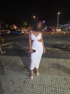 637579196: Chica busca chico en Barcelona