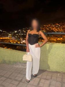 637579196: Chica busca chico en Barcelona