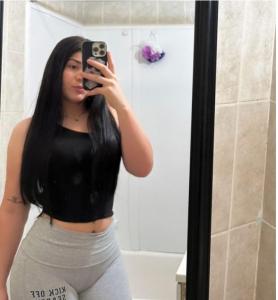 631830278: Chica busca chico en Gerona