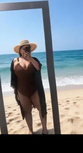 674564045: Chica busca chico en Sevilla