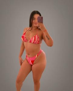 664248198: Chica busca chico en Sevilla