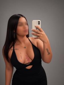 664248198: Chica busca chico en Sevilla