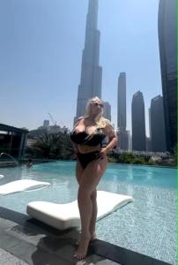 614257030: Chica busca chico en Barcelona