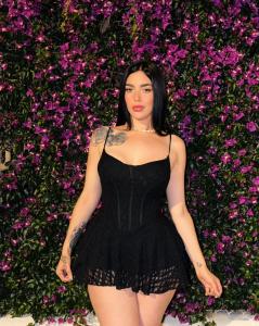677931856: Chica busca chico en Sevilla