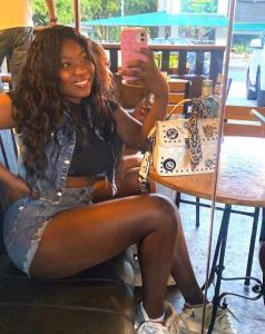 600252313: Chica busca chico en Sevilla