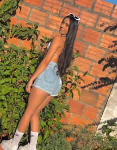 611839608: Chica busca chico en Albacete