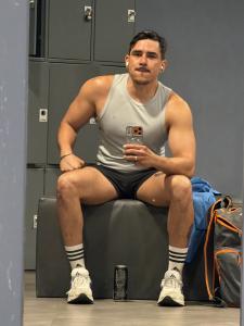 643018498: Chica busca chico en Málaga