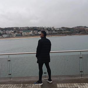 695668447: Chico busca chica en Alicante