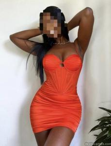 742057494: Chica busca chico en La Coruña
