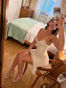 687099420: Chica busca chico en Gerona
