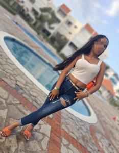 643857895: Chica busca chico en Madrid