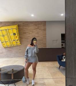 663377127: Chica busca chico en Mallorca