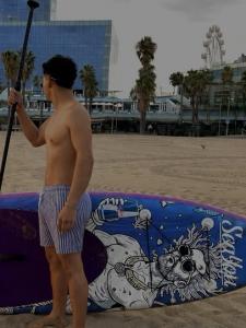 647753381: Chico busca chica en Barcelona