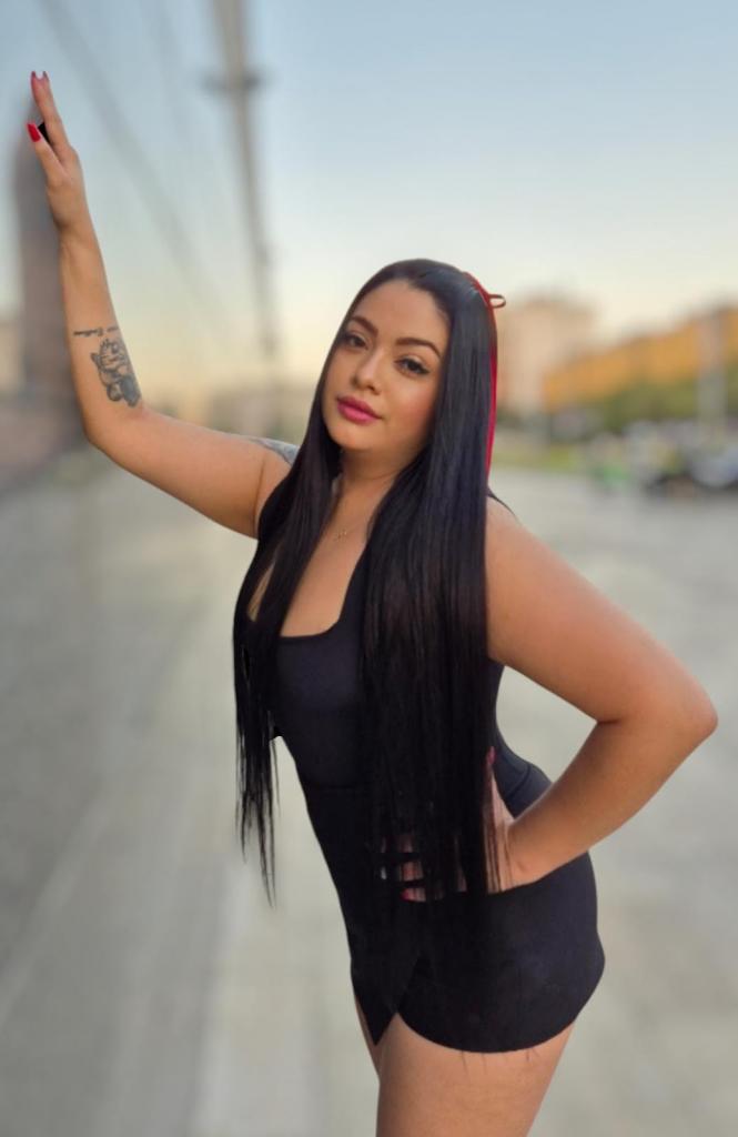 604920337: Chica busca chico en Madrid