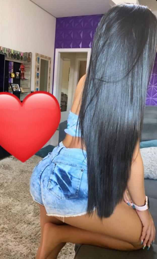 Chica busca chico en Ibiza: 