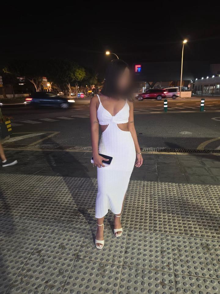 637579196: Chica busca chico en Barcelona