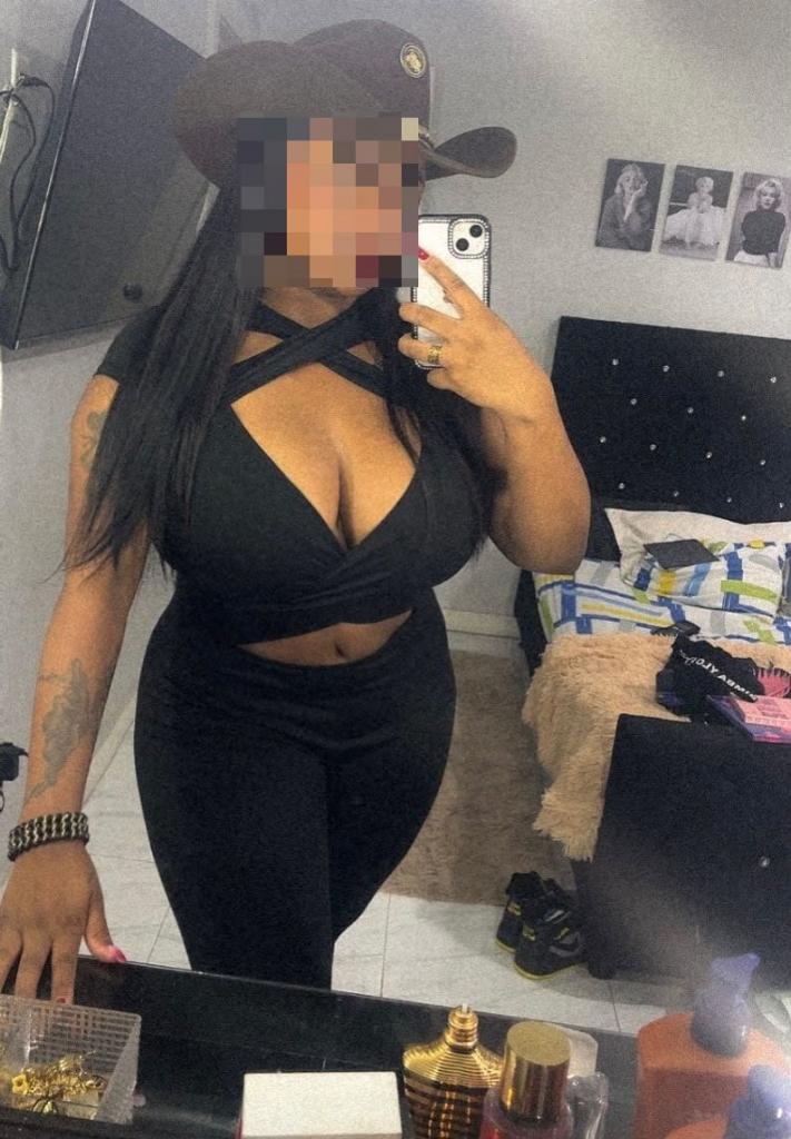 602046908: Chica busca chico en Barcelona