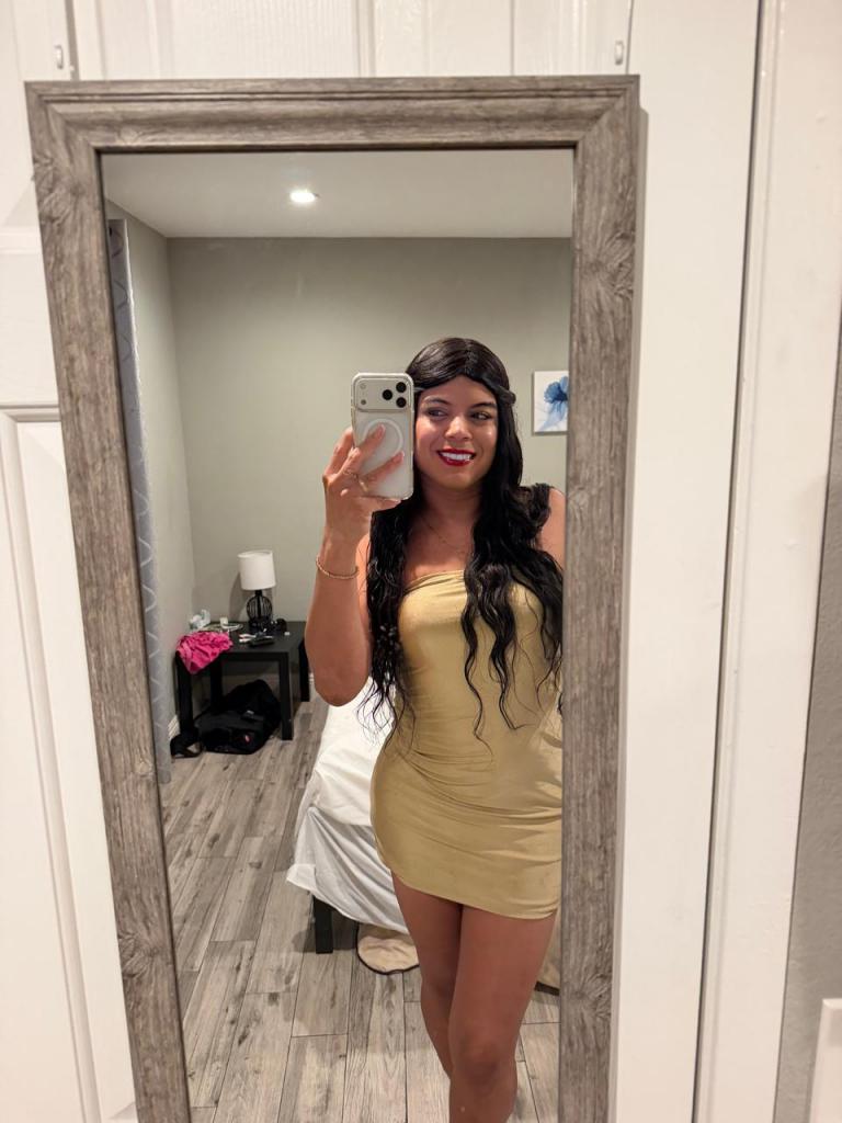 603621106: Travesti en Valencia