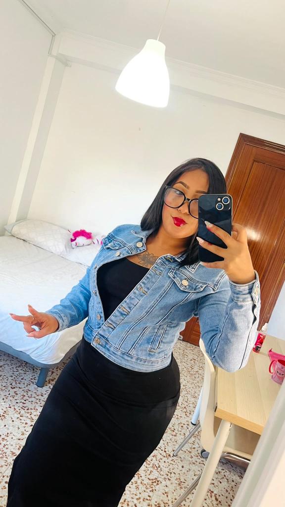 Chica busca chico en Huelva: 