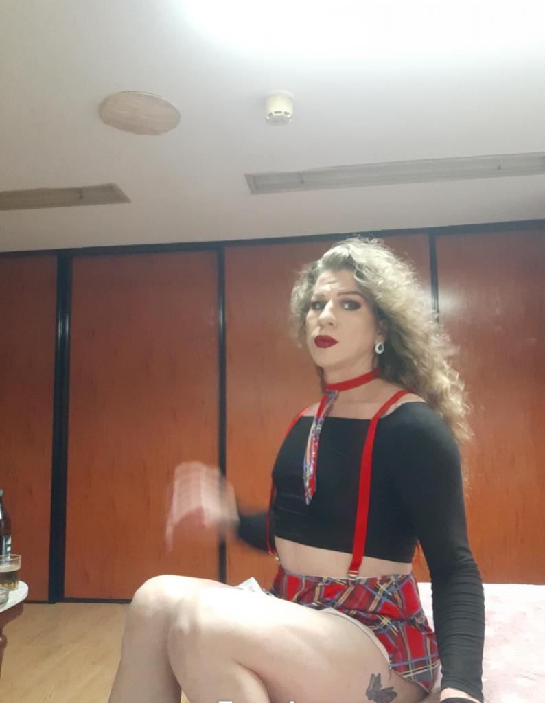 632900105: Travesti en Cantabria