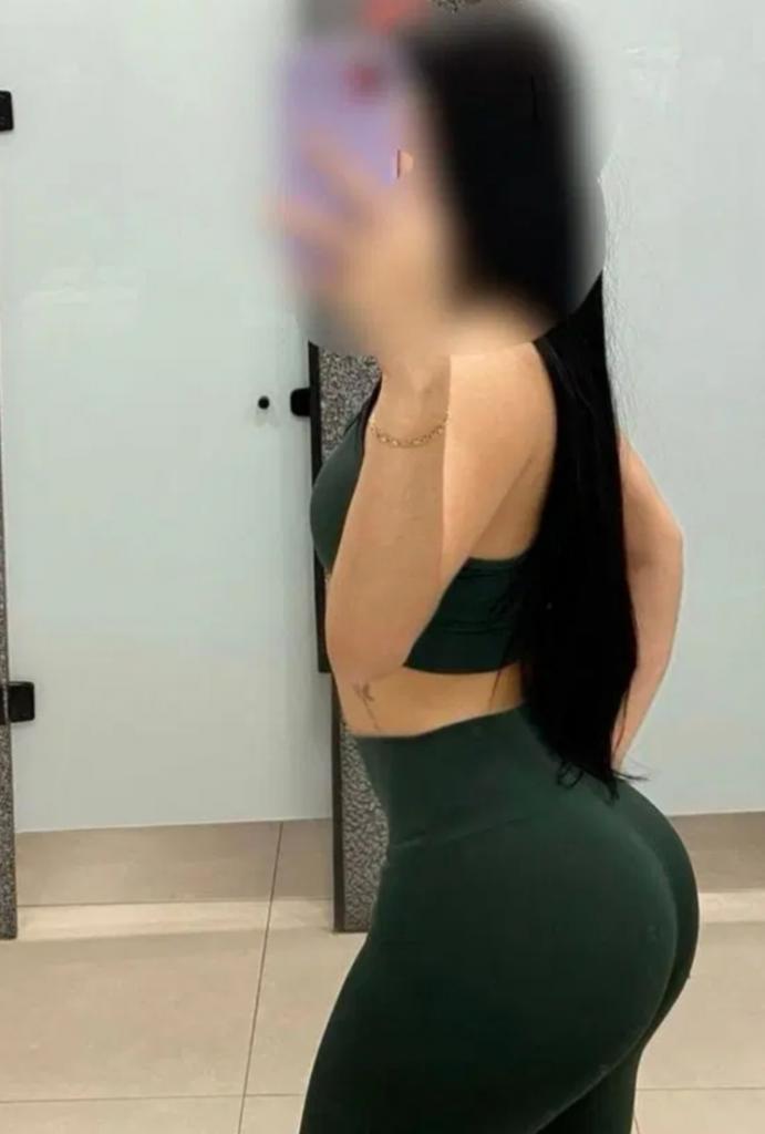 Chica busca chico en Granada: 