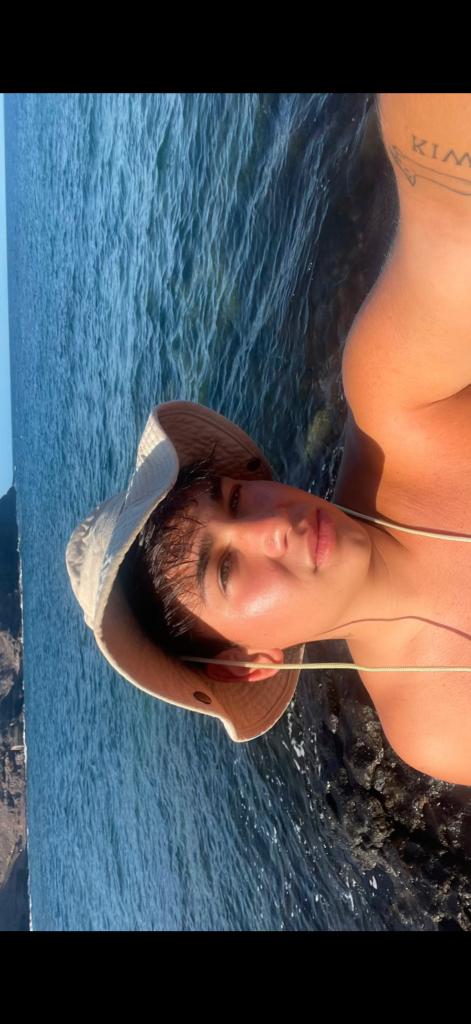 Chico busca chica en Las Palmas: 