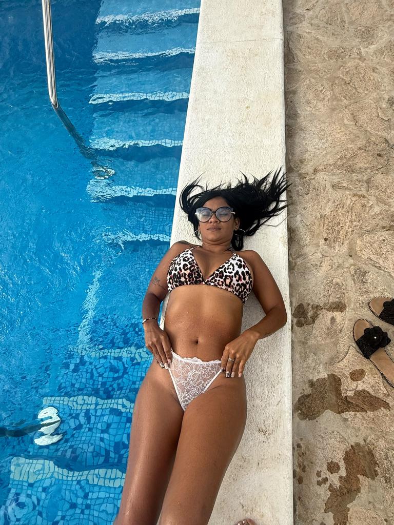 643048478: Chica busca chico en Zaragoza