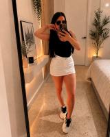 664553170: Chica busca chico en Barcelona