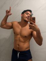 643018498: Chico busca chica en Málaga