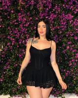677931856: Chica busca chico en Sevilla