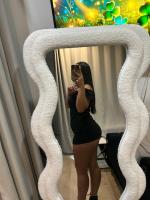 607393709: Chica busca chico en Barcelona