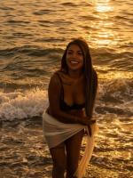 614704712: Chica busca chico en Barcelona