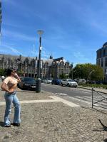 607157507: Chica busca chico en Barcelona