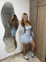 641649040: Chica busca chico en Sevilla